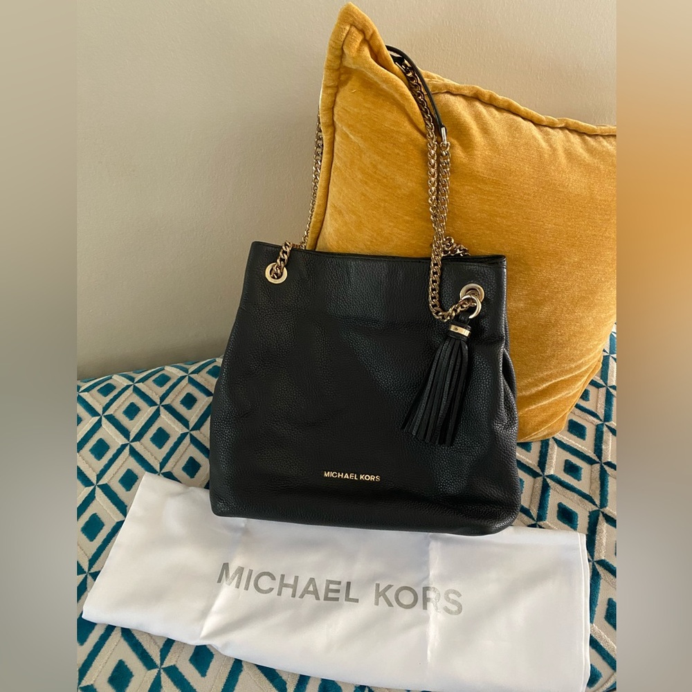 Michael Kors Jet Set Convertible Pebbled Leather Shoulder Crossbody Bag in Black